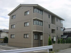 ヒルトップ名坂外観写真