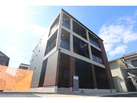 ルピナス　ウエスト外観写真