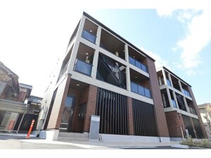 ルピナス　イースト外観写真