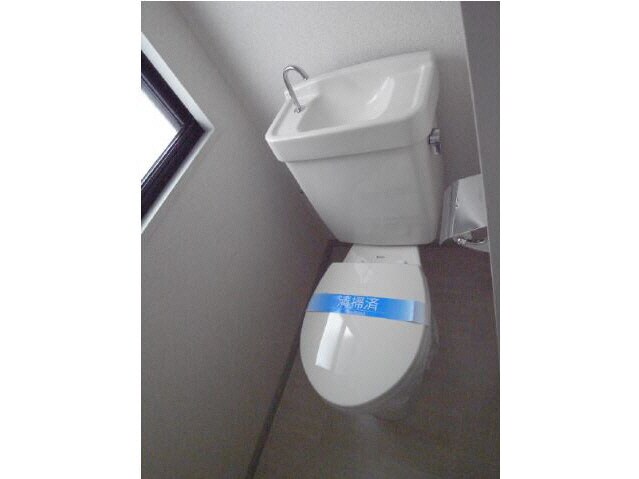 物件内観写真5　(トイレ)