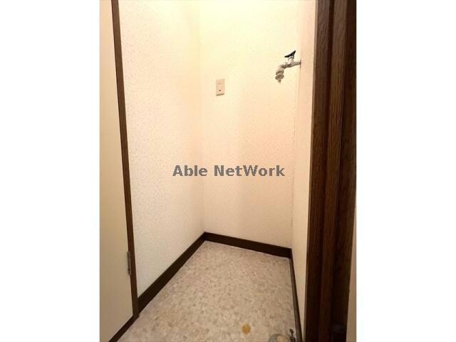 物件内観写真13　(室内洗濯機置場)