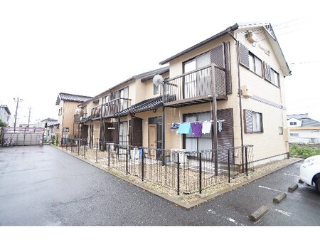 ハイツ金塚外観写真