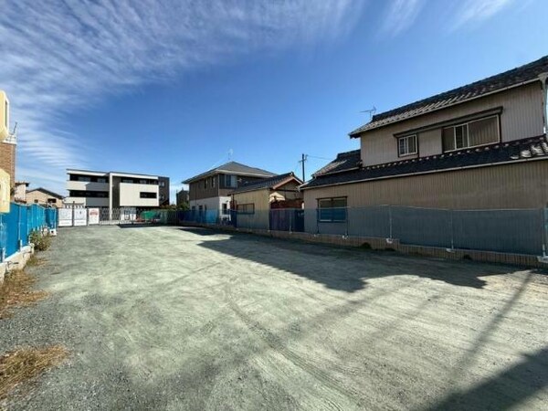 駐車場(建築中)