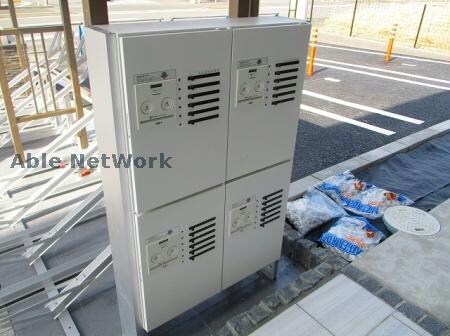 物件外観写真12　(宅配ボックス)