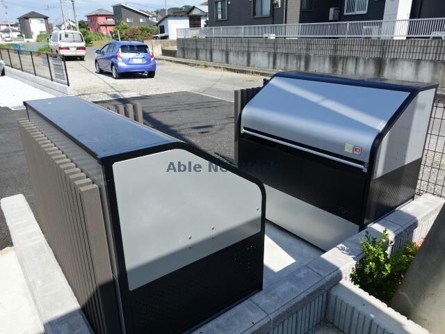 物件外観写真12　(ゴミステーション)