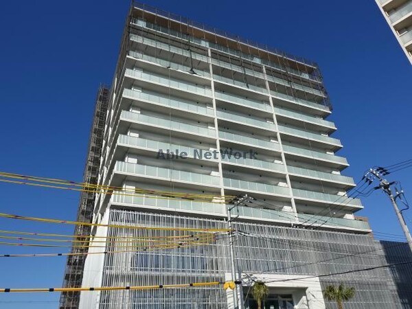 建築中
