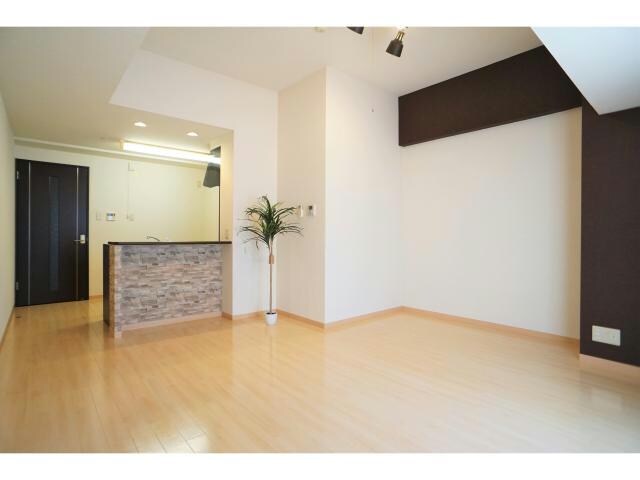 物件内観写真5　(クロス一部リフォーム済み☆)