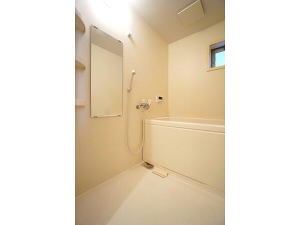 バス／シャワールーム等(窓付き)