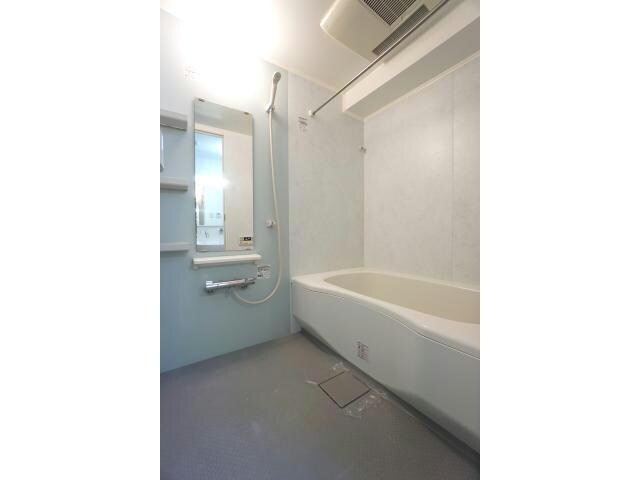 物件内観写真13　(浴室換気乾燥機付き)