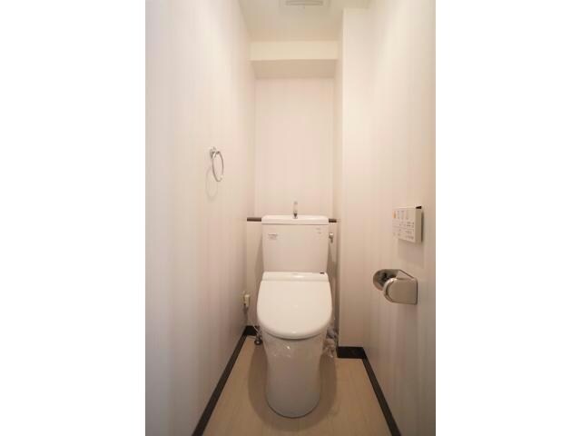 物件内観写真14　(温水洗浄便座)