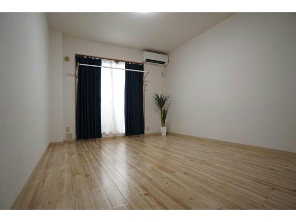 居室(３階東南角のお部屋◎)