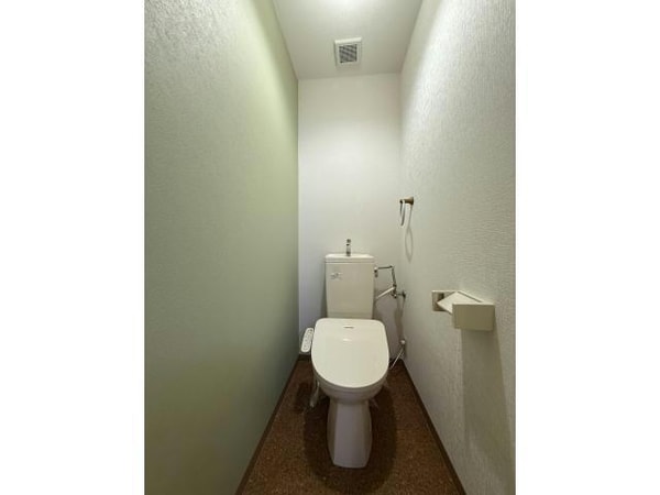 トイレ(温水洗浄便座付き)