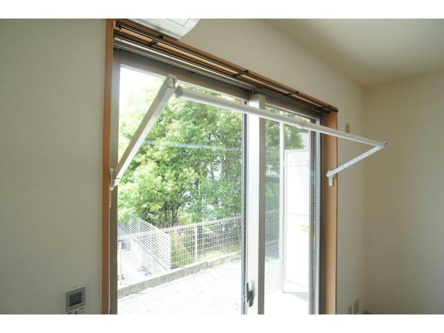 物件内観写真13　(ひとり暮らしの味方！室内物干し付♪)