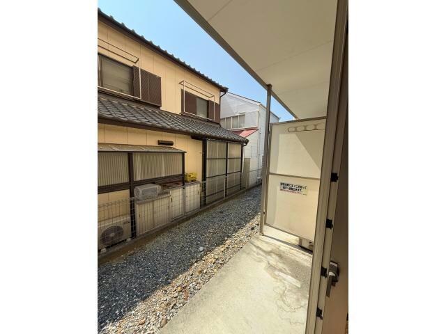 物件内観写真16　(夜中の出入りも気が楽な１階のお部屋〇)