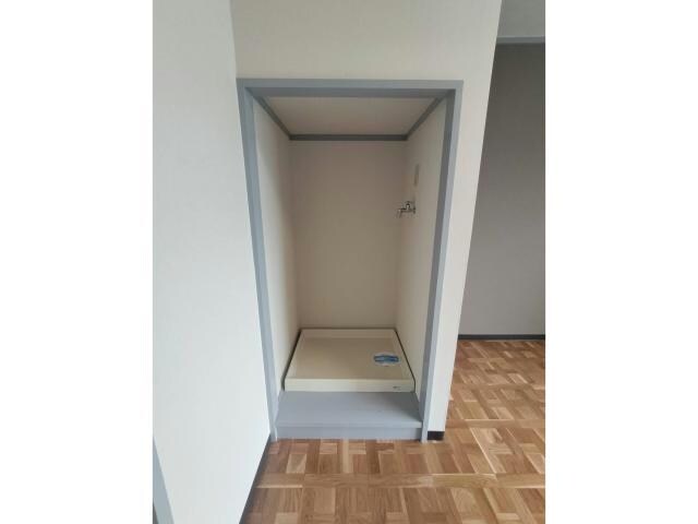 物件内観写真9　(洗濯置き場)