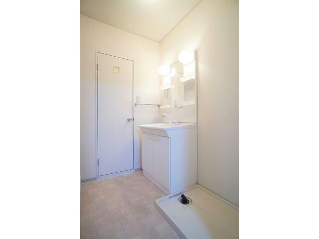 物件内観写真14　(独立洗面台)