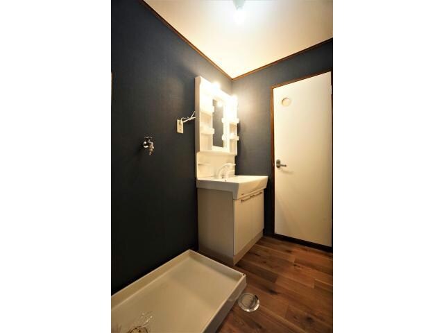 物件内観写真8　(大人に優しい脱衣所付き〇)