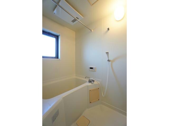 物件内観写真9　(浴室換気乾燥機付き)