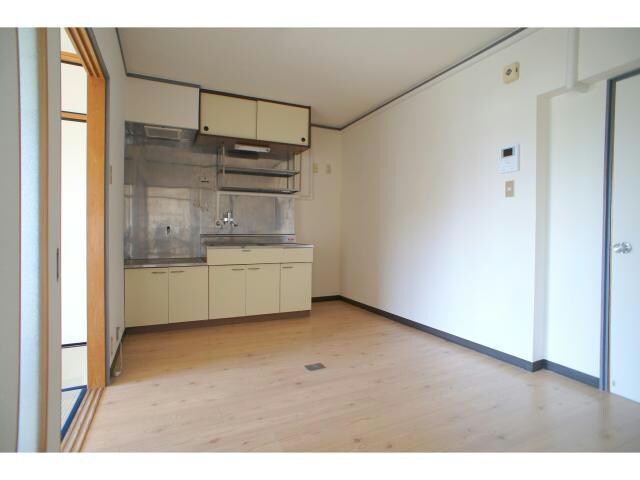 物件内観写真5　(２口ガスコンロつきます♪)