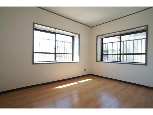 物件内観写真12　(居室調色機能付LED照明設置♪)