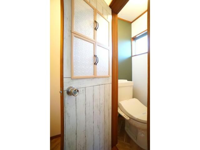 物件内観写真9　(かわいい扉♪)