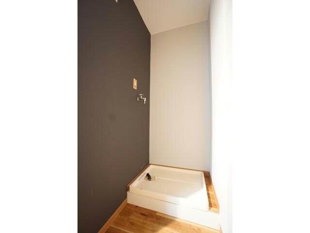 物件内観写真10　(洗濯機置場)