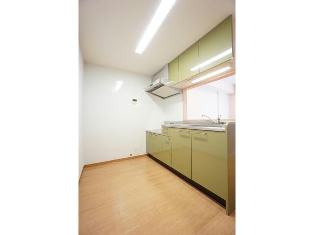 物件内観写真9　(人気の対面キッチン)