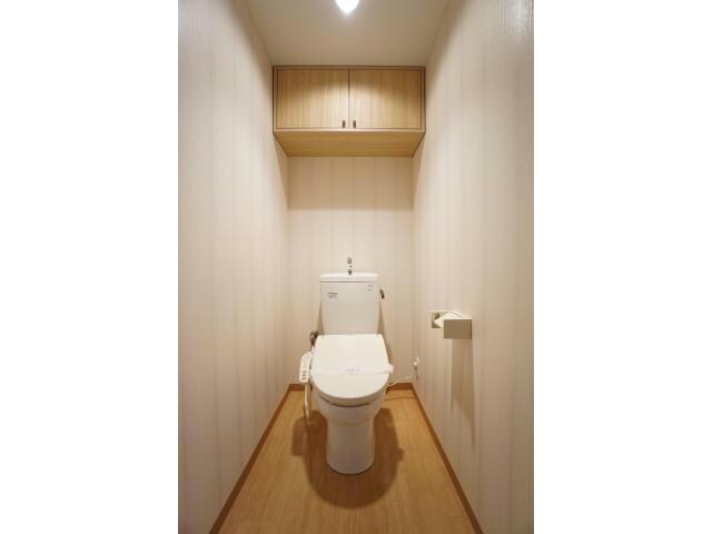 物件内観写真11　(温水洗浄便座)