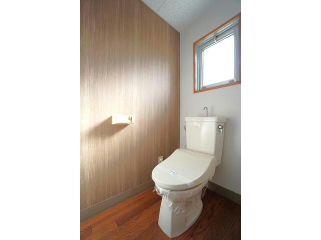 物件内観写真12　(温水洗浄便座付きます！)
