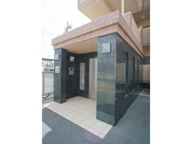 物件外観写真2　(オートロック付マンションです)