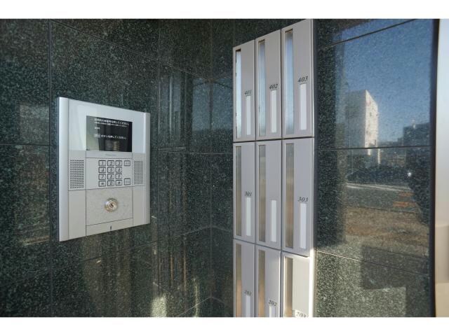 物件外観写真3　(オートロック付きマンションです)