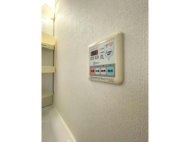 物件内観写真17　(浴室乾燥機♪)