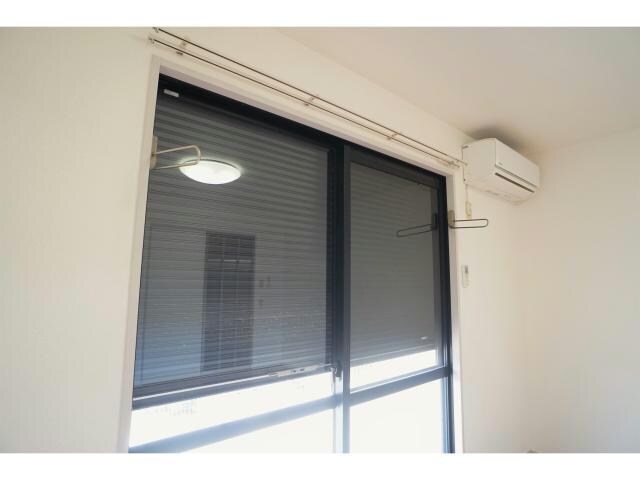 物件内観写真13　(ホスクリーン・シャッター付き)