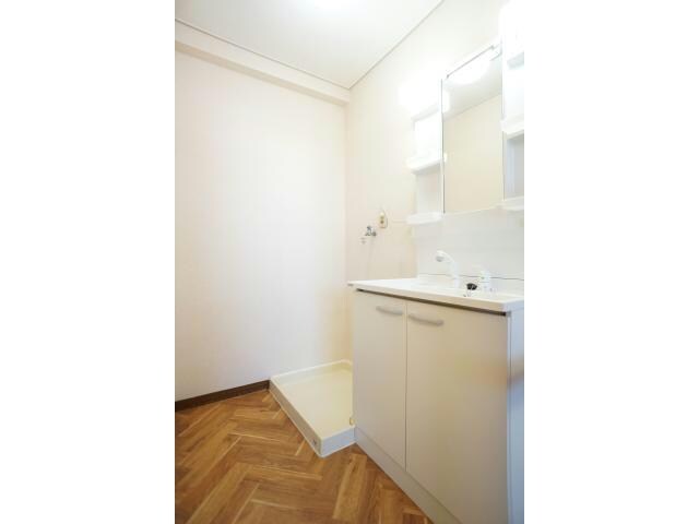 物件内観写真9　(独立洗面台)