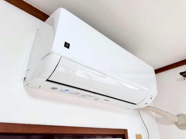 物件内観写真12　(万全のエアコン付き)