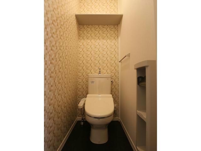 物件内観写真10　(温水洗浄便座つき)