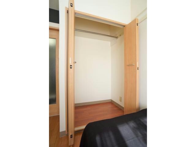物件内観写真12　(クローゼットタイプの収納)