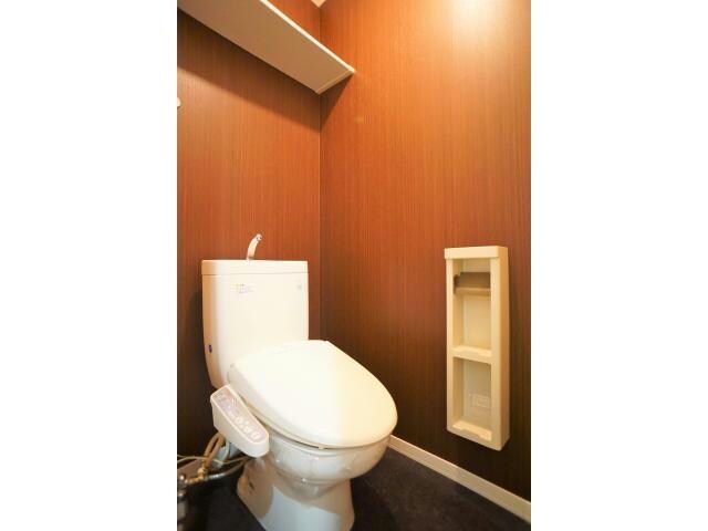 物件内観写真12　(温水洗浄便座)