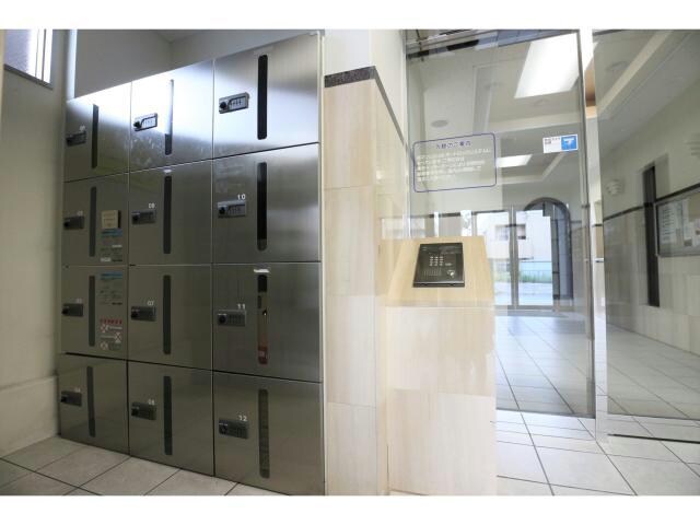 物件外観写真3　(宅配BOX)