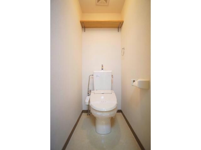 物件内観写真10　(温水洗浄便座付き)