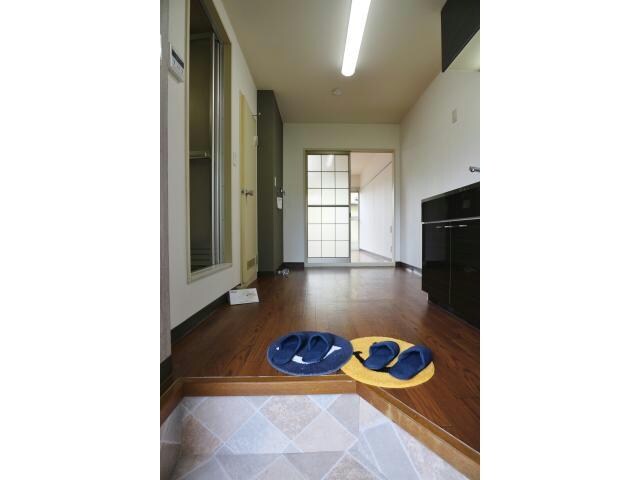 物件内観写真14　(ゆったりとしたダイニングスペース)