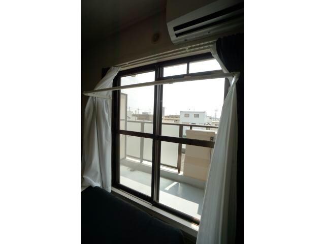 物件内観写真15　(室内物干し)