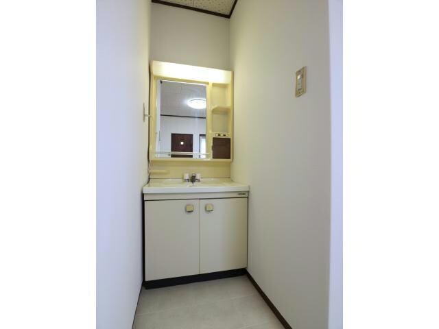 物件内観写真14　(独立洗面台)
