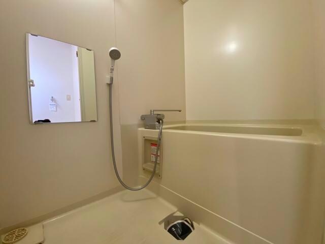 物件内観写真8　(手元で温度調節できます)