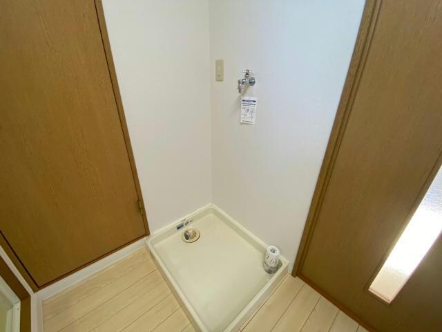 物件内観写真11　(室内洗濯機置場)