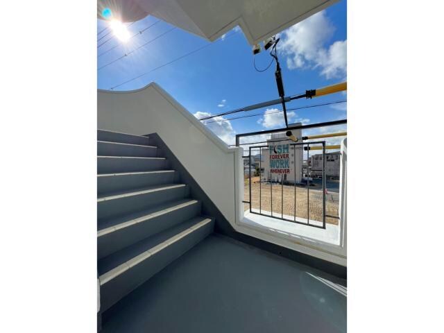 物件外観写真3　(お洒落な共有部)