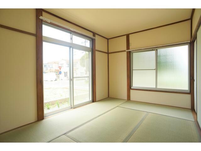 物件内観写真6　(1階和室)