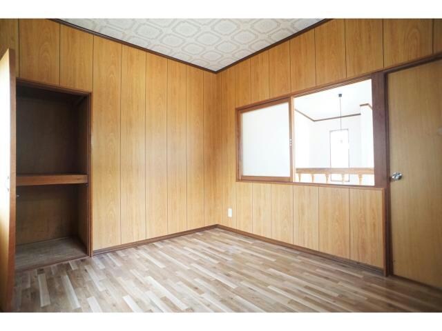 物件内観写真7　(2階洋室)
