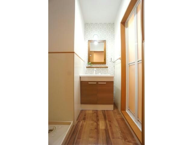 物件内観写真8　(おしゃれなパウダールーム♪)