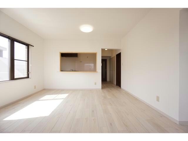 物件内観写真4　(最上階のお部屋)